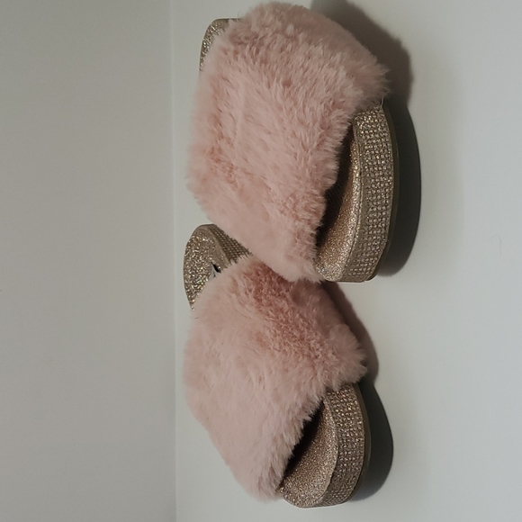 Tahari Slides Size 1 - Picture 1 of 5